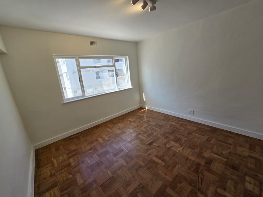 To Let 2 Bedroom Property for Rent in Sea Point Western Cape